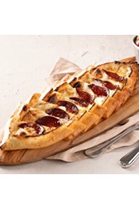 Kaşarlı Sucuklu Pide Kaşarlı Sucuklu Pide