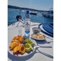 Tekne turu, yüzme turu Tekne turu, yüzme turu