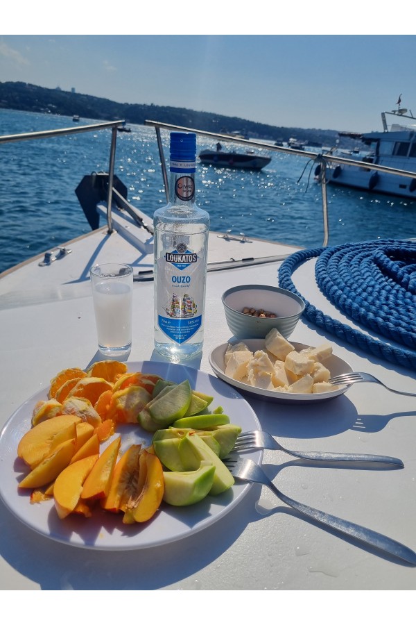 Tekne turu, yüzme turu Tekne turu, yüzme turu