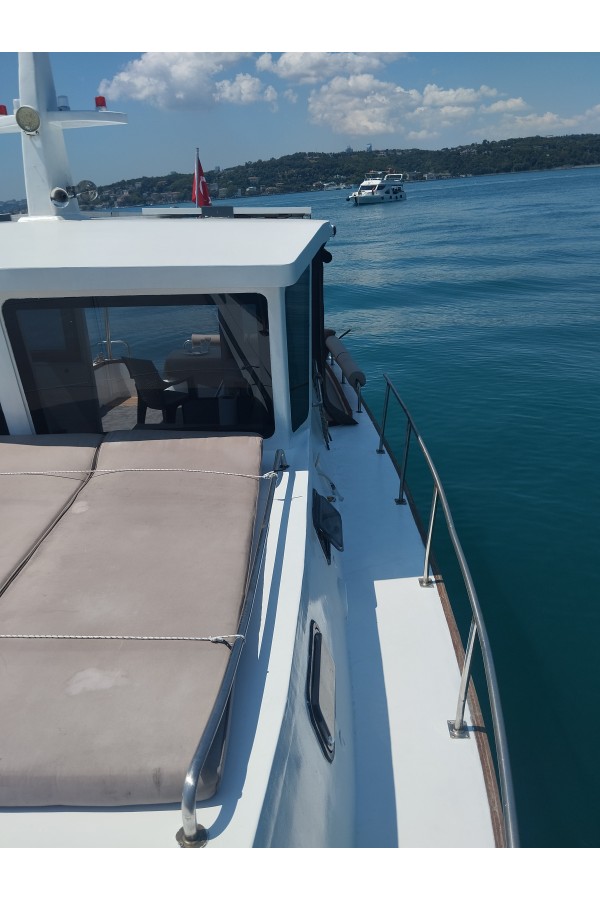 Tekne turu, yüzme turu Tekne turu, yüzme turu