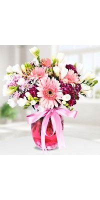 Vazoda Karışık Çiçekler 